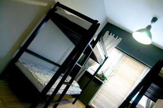 Хостелы Corner Hostel Вроцлав Кровать в общем номере с 4 кроватями-1